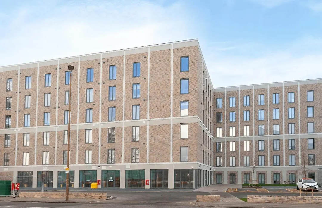 Appartement Bright Modern And Private Bedrooms With Shared Kitchen At Straits Meadow Near Centre *