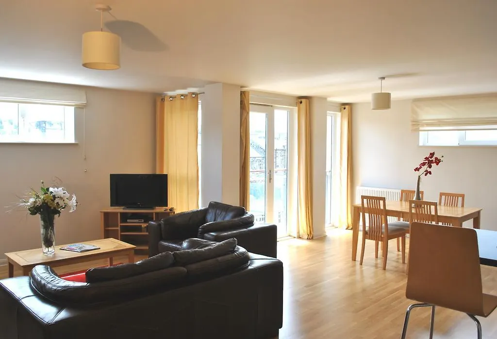 Dreamhouse Centre * Edinburgh