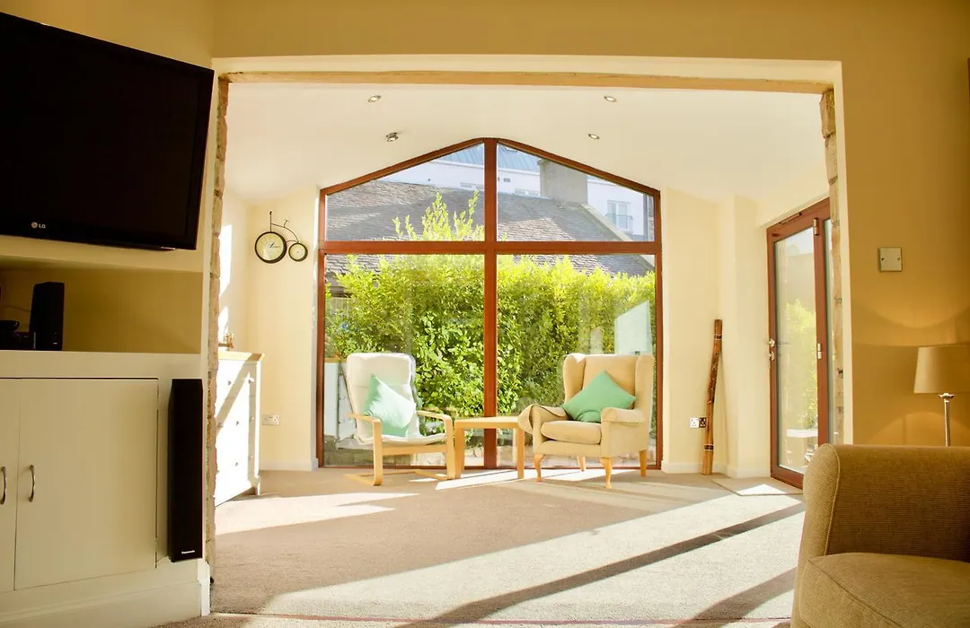 3 Bedroom House Near The Centre Apartment *