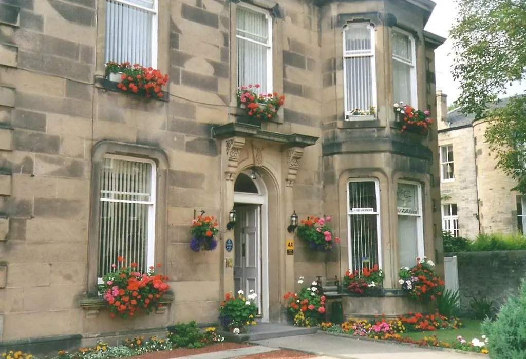 Abcorn Guest house 3*