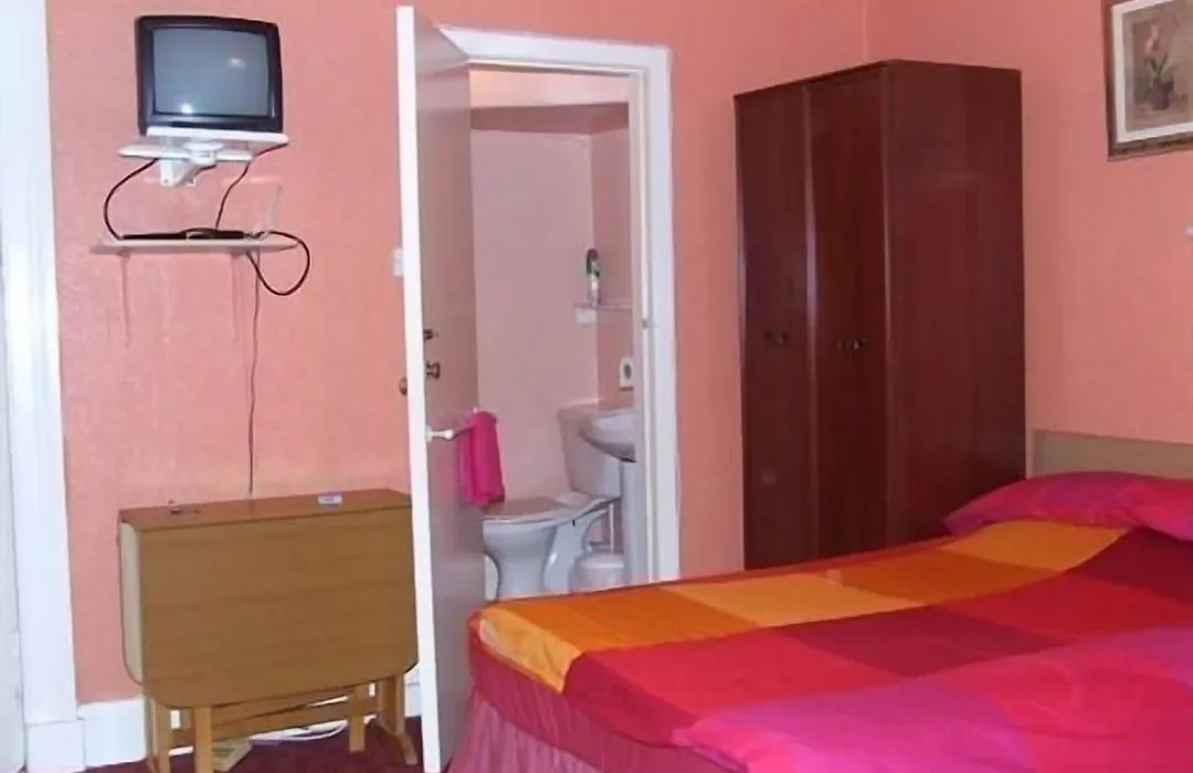 Sakura Hotel