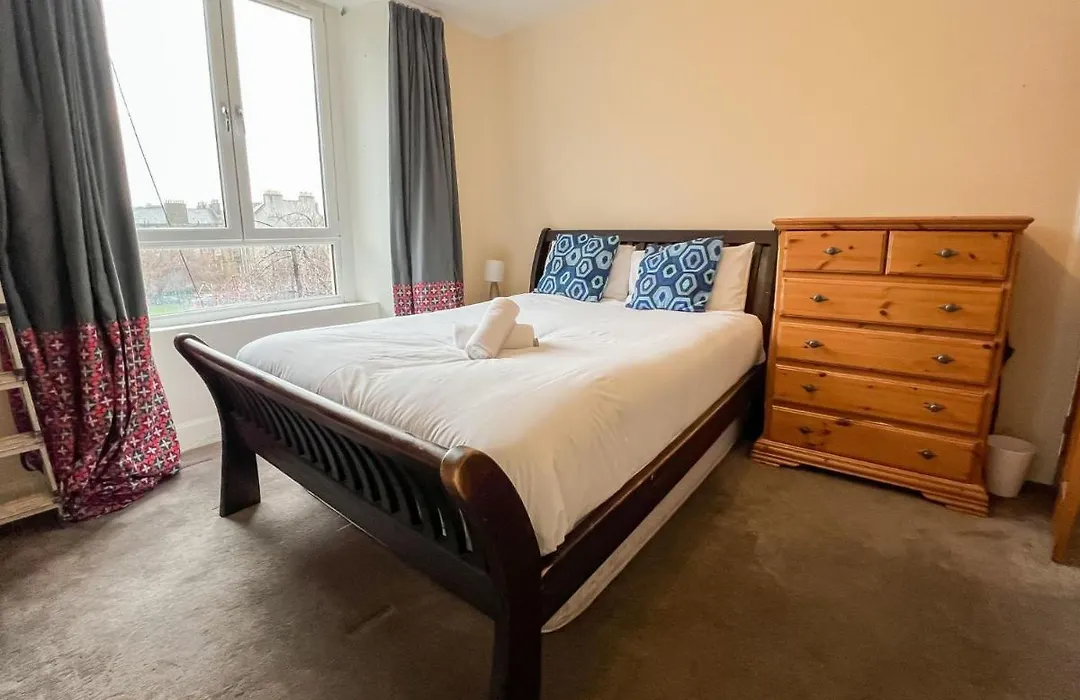 Apartment Convenient 2br Flat Gorgie *