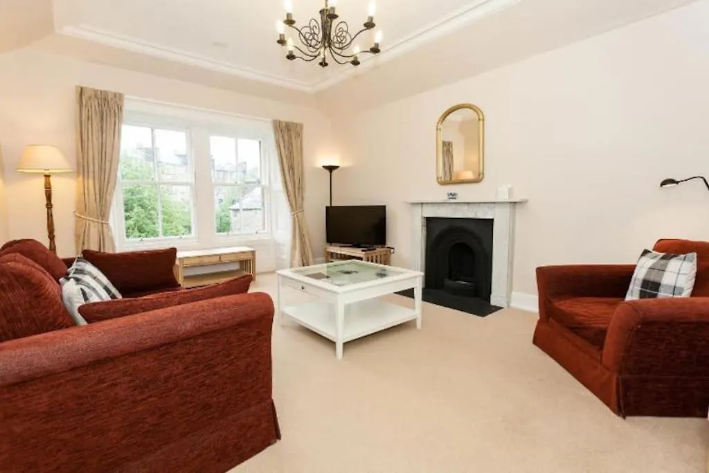 Апартаменты Entire, & Fully- Equipped Flat, West End *
