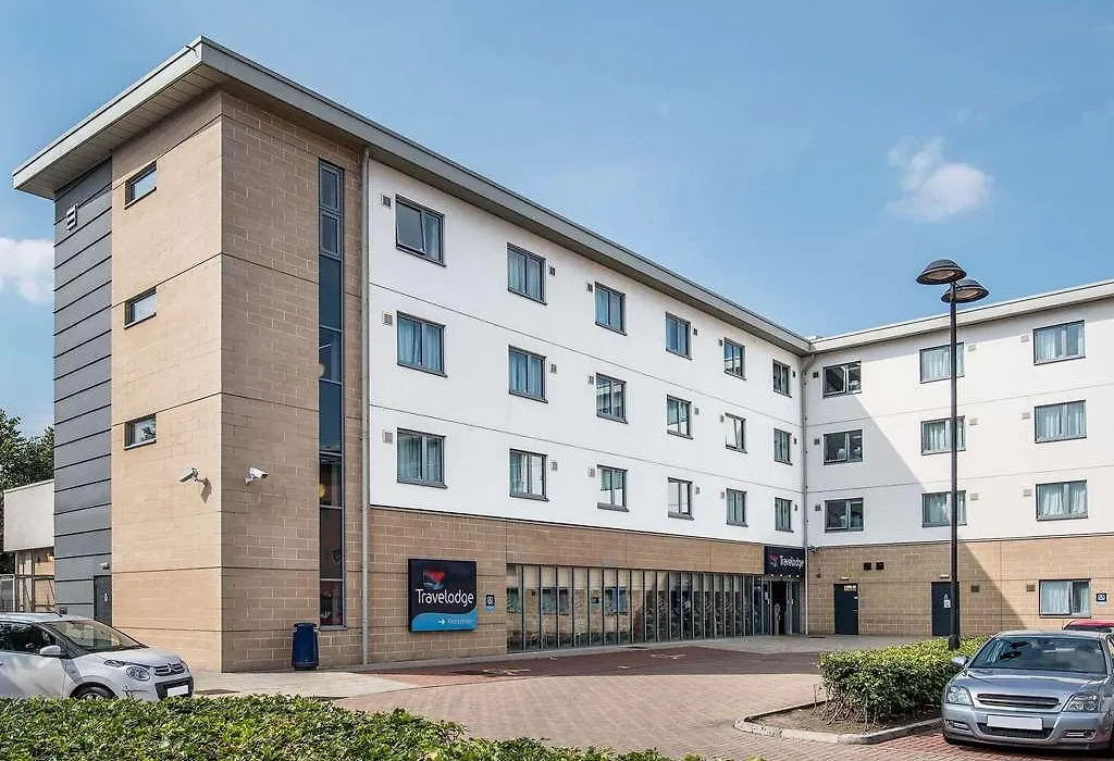 Hotel Travelodge Airport 2*