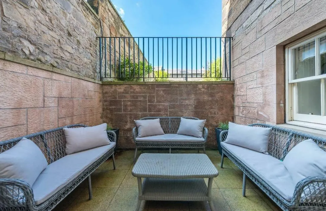 Joivy Luxury With Patio In Centre Apartamento