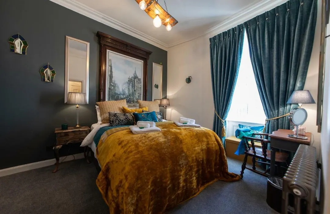 The Jeffrey Street Retreat *