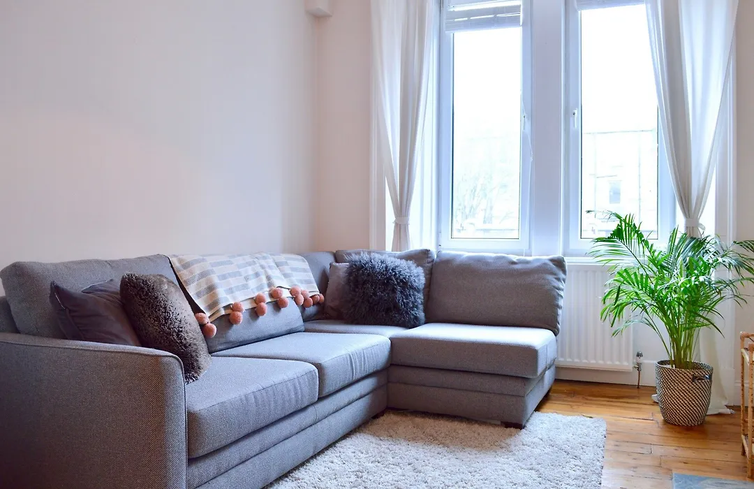 Apartment 1 Bedroom Flat In EDI
