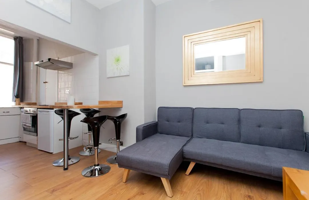 Bright & Homely City Centre Near Holyrood Edimburgo