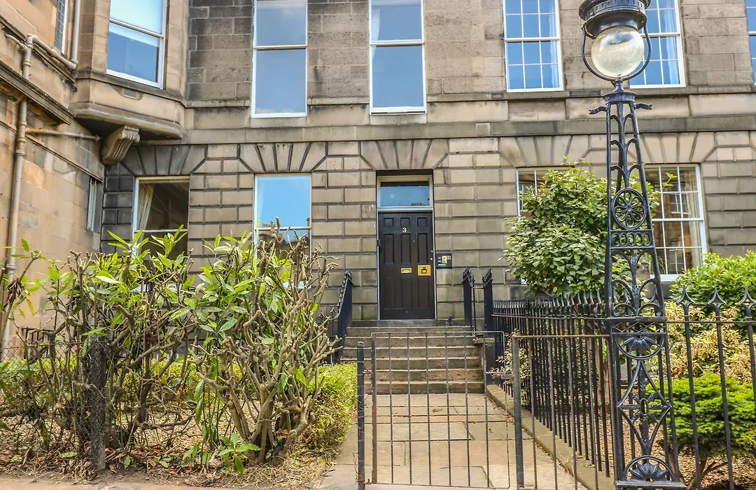 Апартаменты 3 Lynedoch Place