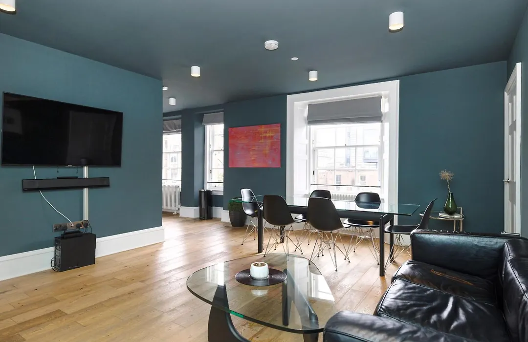 Appartamento Joivy Spacious 2br Apt, Moments From West End Edimburgo