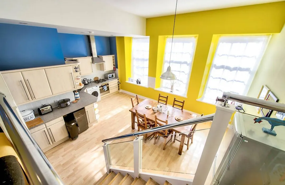 Altido Lovely 3br Townhouse With Free Parking And Balcony Holiday home Edinburgh