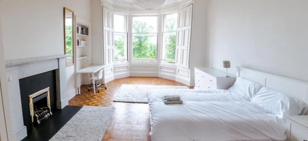 Апартаменты Silver Lining - Luxury Thirlestane Road. *