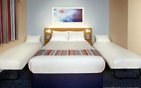 Travelodge Edinburgh Central Waterloo Place Exterior photo